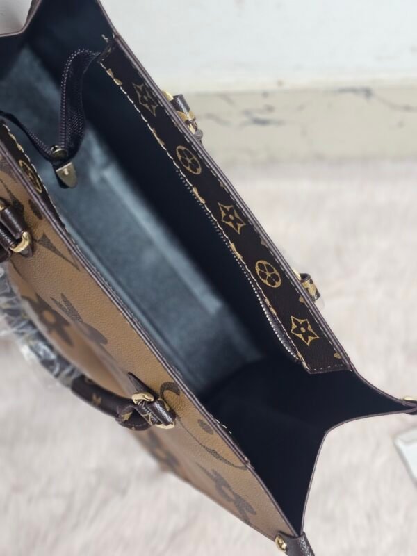 Im*ported tote hand bags . - Image 3