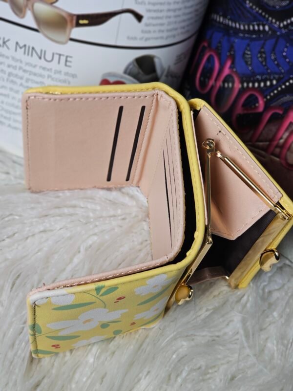 Fashion Women Cute Flower Wallet. - Image 2