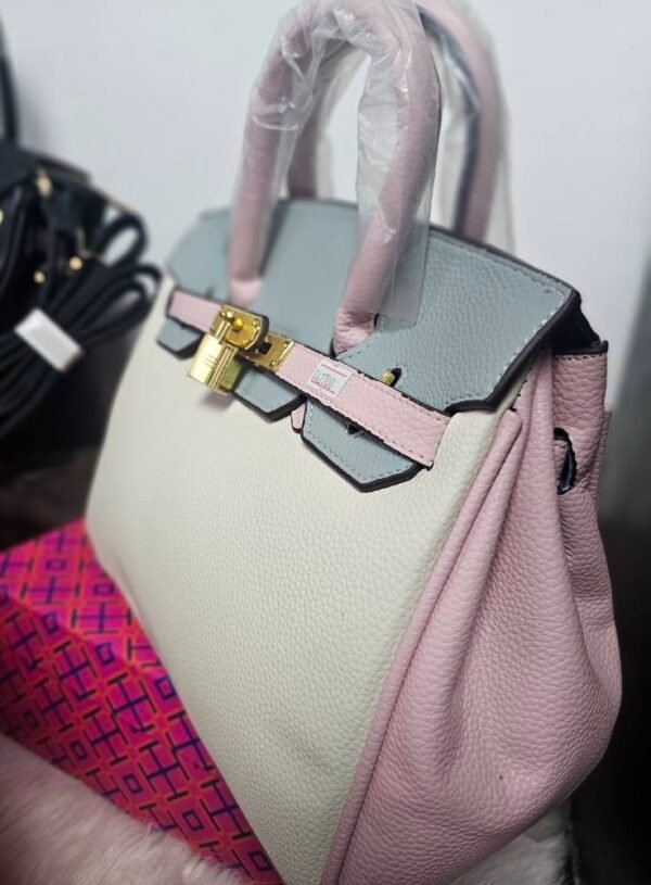 Bar*king Imported hands bag . - Image 12