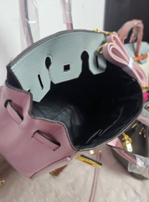 Bar*king Imported hands bag . - Image 15