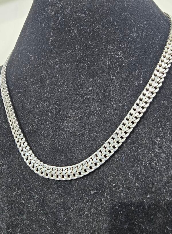 Adjustable Silver Chain Necklace.