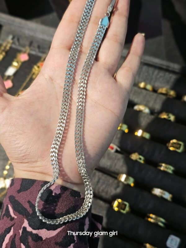 Adjustable Silver Chain Necklace. - Image 3