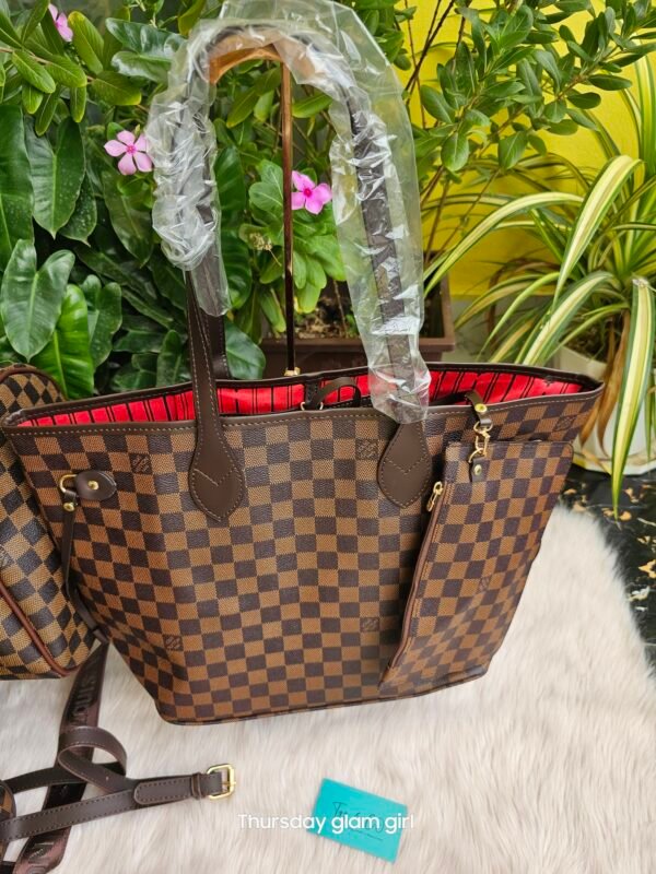Beautiful office tote celebrity fashion bags available in stock. - Image 17