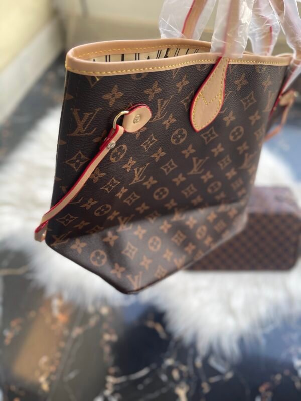 Beautiful office tote celebrity fashion bags available in stock. - Image 14
